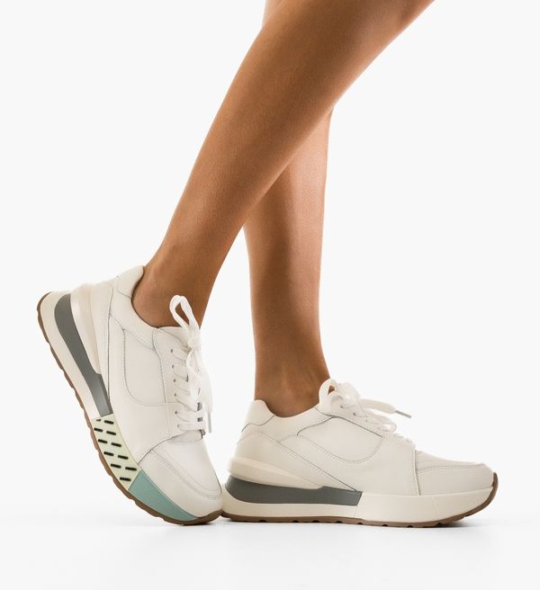 Angel Blue Спортни Vega Бели