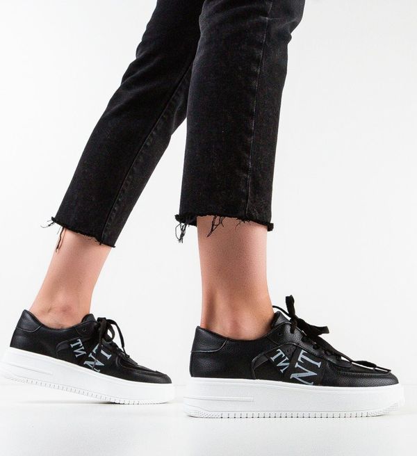 Maria Спортни Vuton Черни