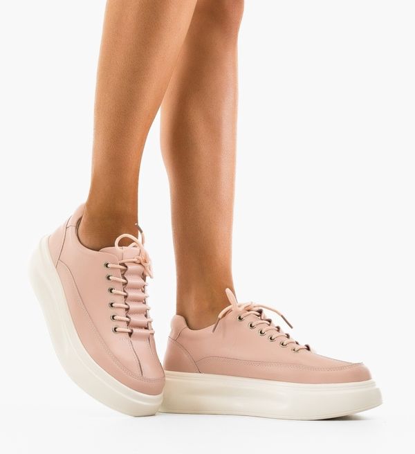 Angel Blue Спортни Wade Розов