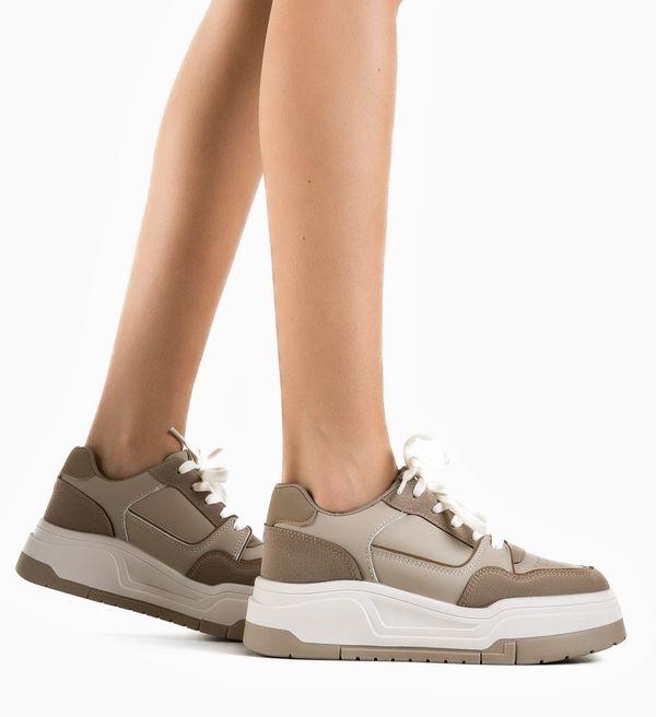 Maria Спортни Waldo Каки