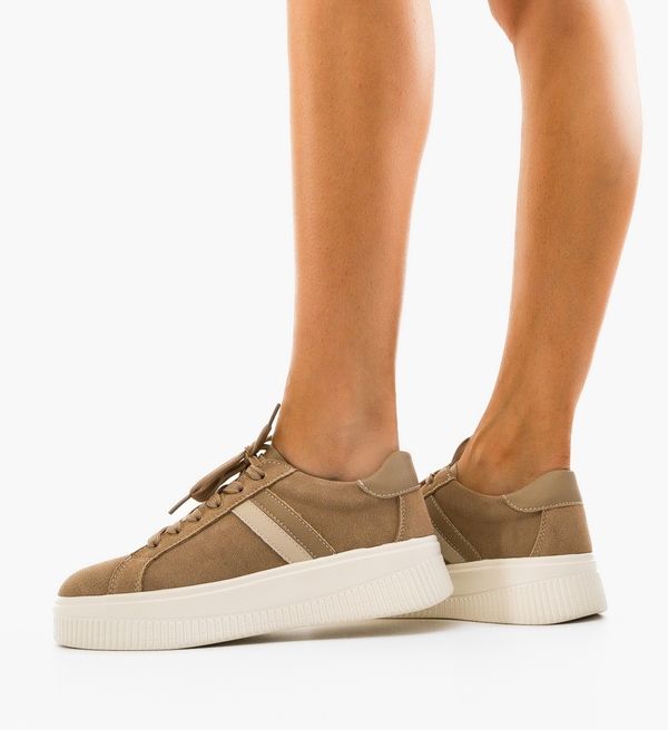 Angel Blue Спортни Wansa Бежов