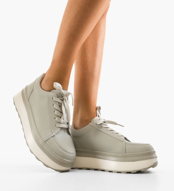 Angel Blue Спортни Wenom Сив