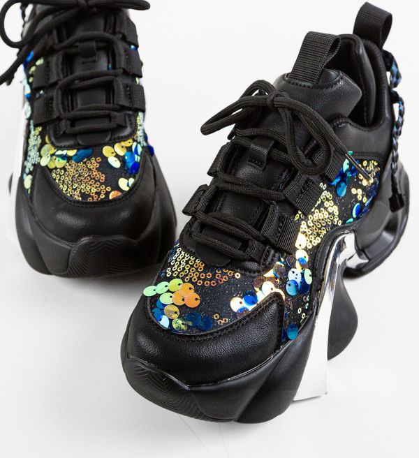 Mei Спортни Ynd Черни