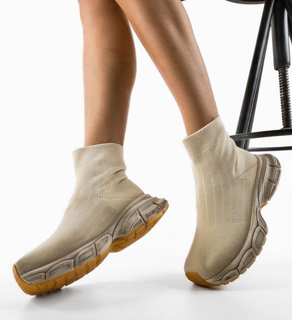 Maria Спортни Yunus Бежов