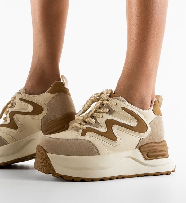 Mei Спортни Zatlana Бежов