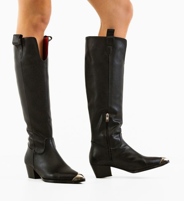 Wow Shoes Заострени Fesyka Черни