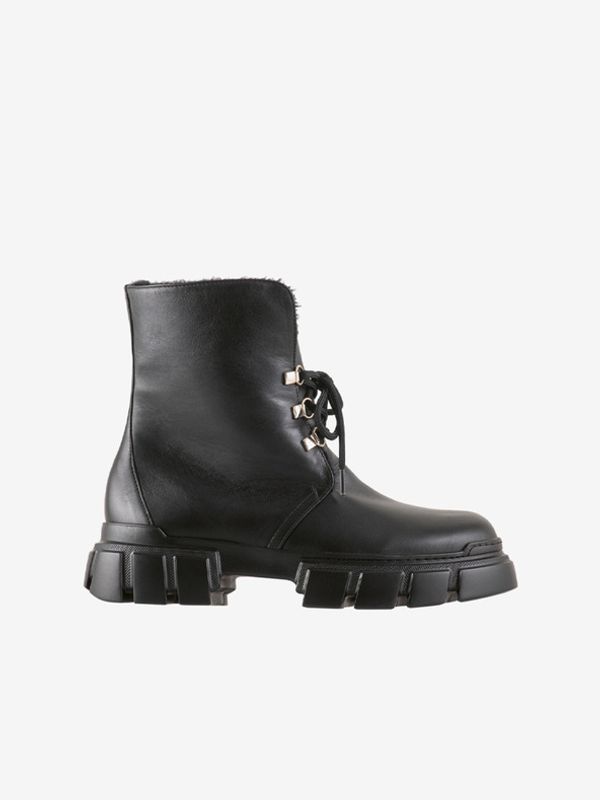 Högl Högl Winter hike Боти Cheren