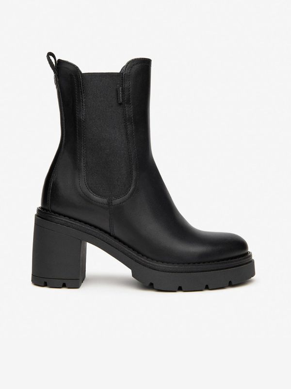 Nero Giardini Nero Giardini Боти Cheren