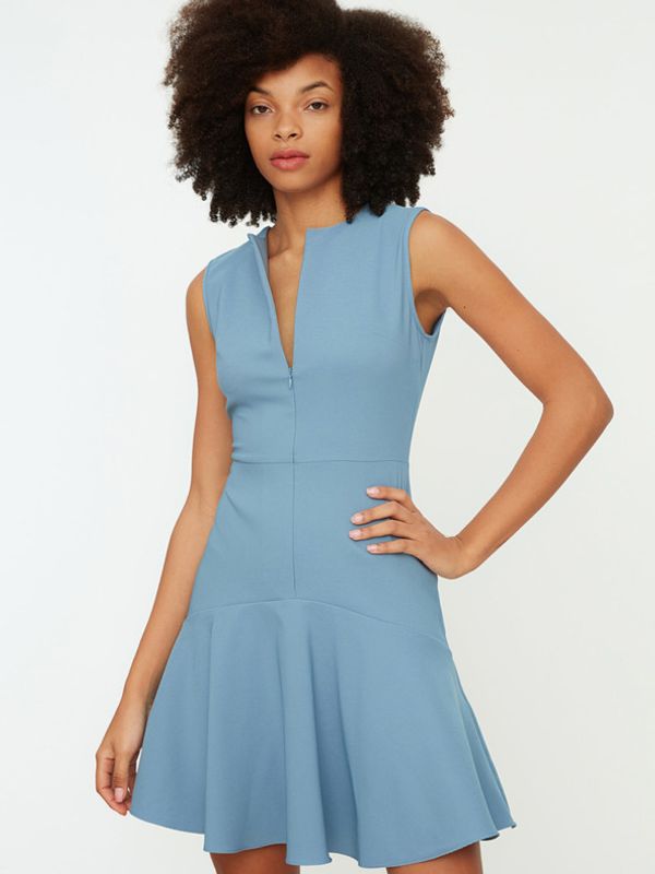 Trendyol Trendyol Рокля Sin