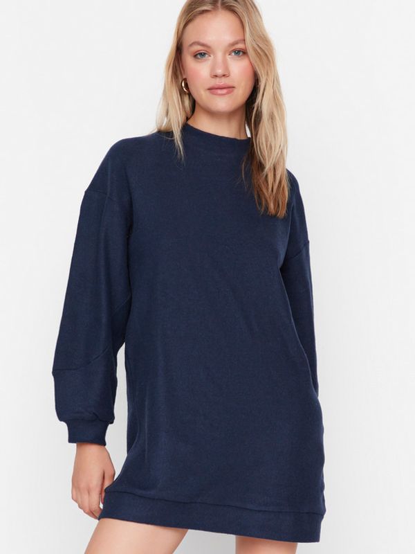 Trendyol Trendyol Рокля Sin