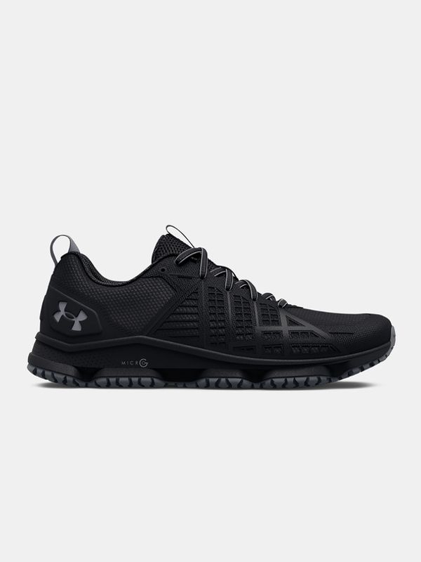 Under Armour Under Armour UA W MG Strikefast Спортни обувки Cheren